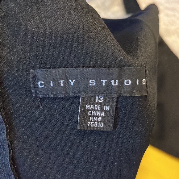 Dress - Picture 4 of 5